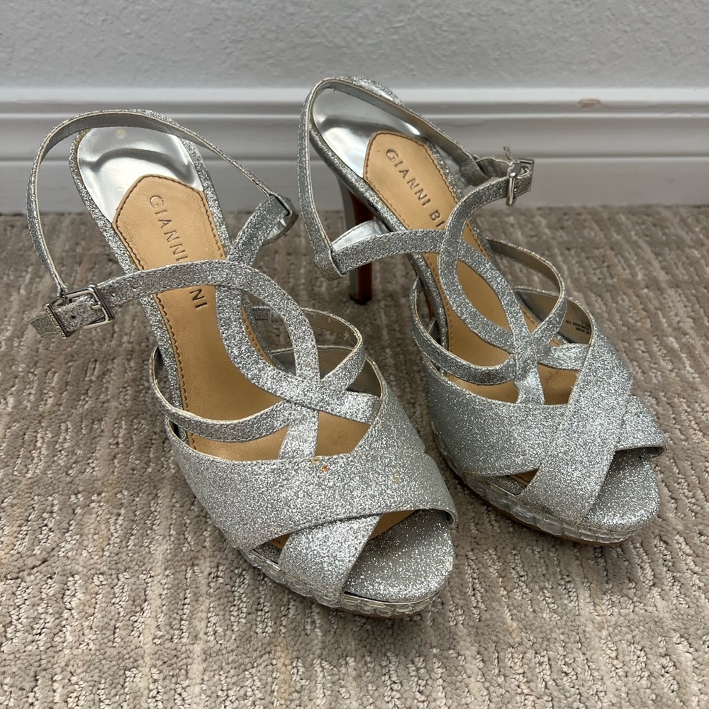 Gianni Bini silver glitter & faux diamond studded heels size 7.5
